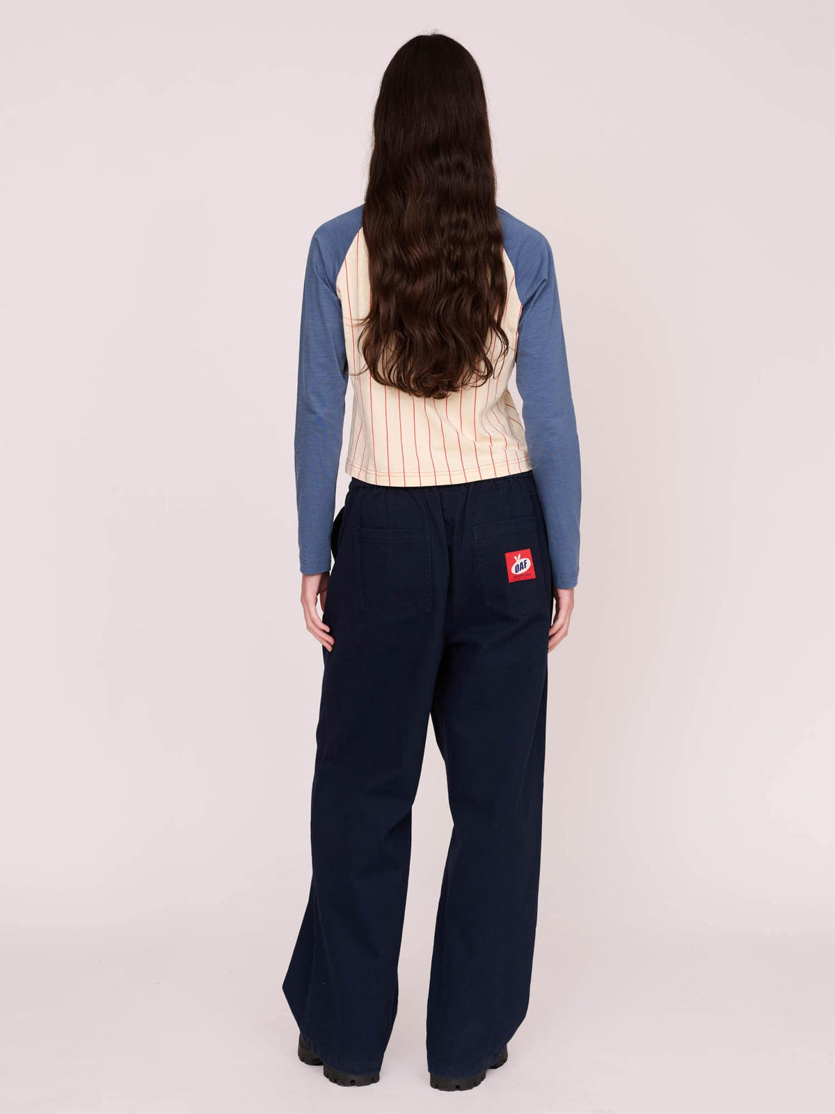 model:Winnie wears size S and is 5’9”