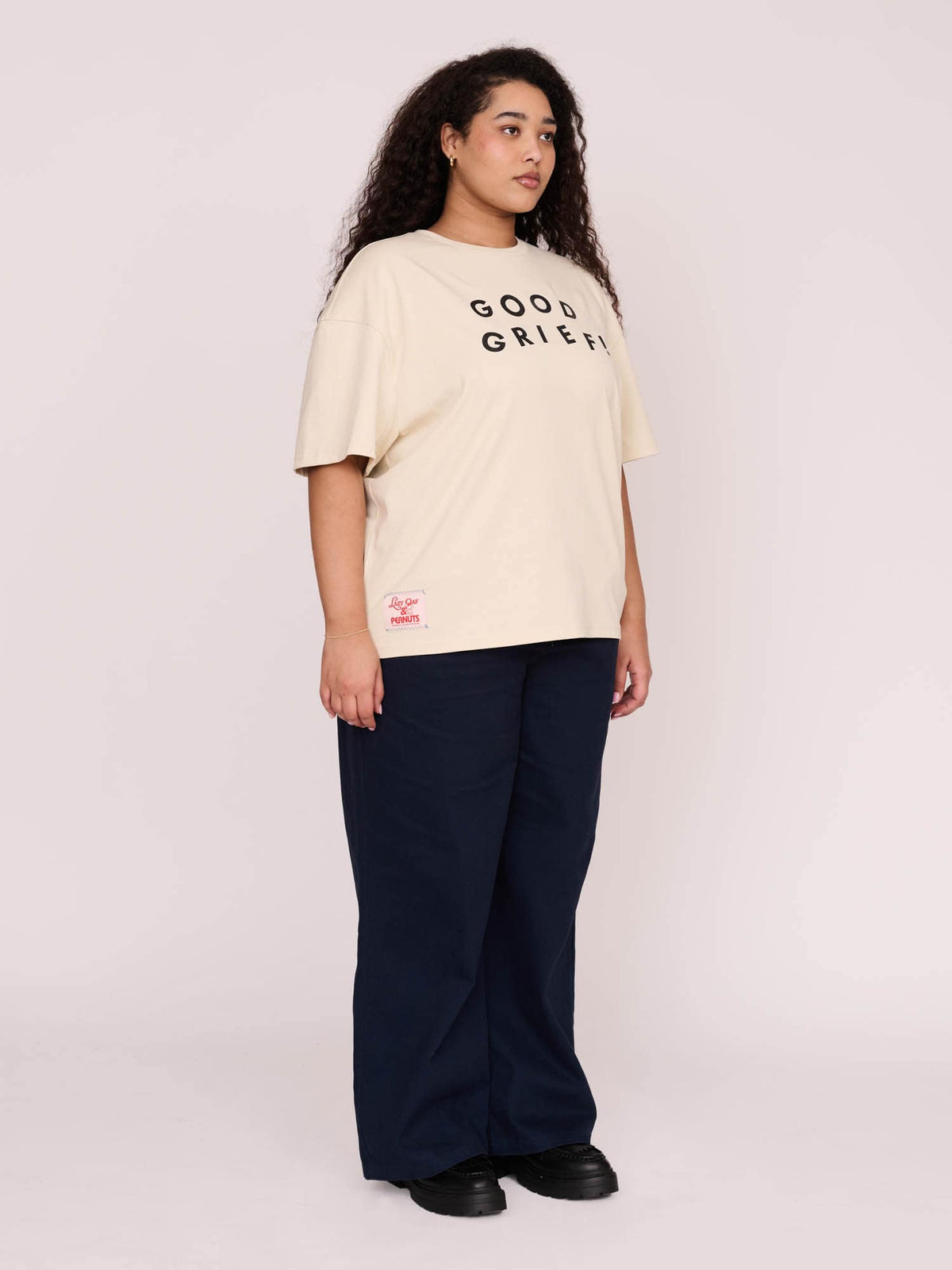 collection-curve, model:Zaynab wears size XXL and is 5’8”