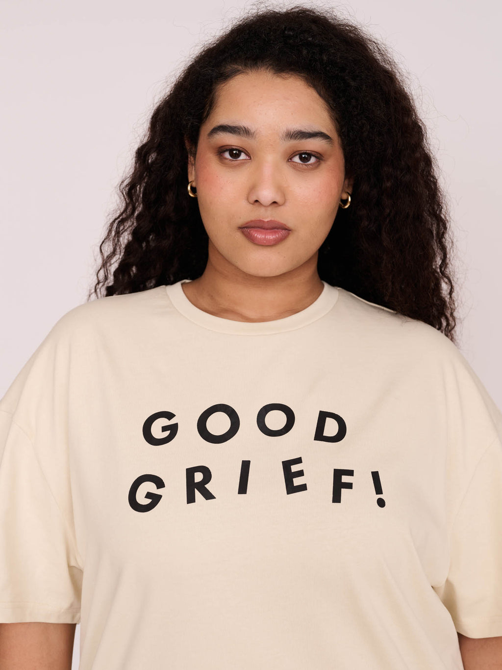 model:Zaynab wears size XXL and is 5’8”