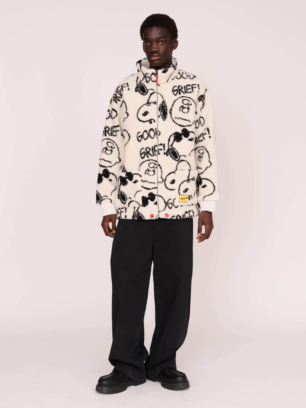 model:Elhadj wears size L and is 6’1”