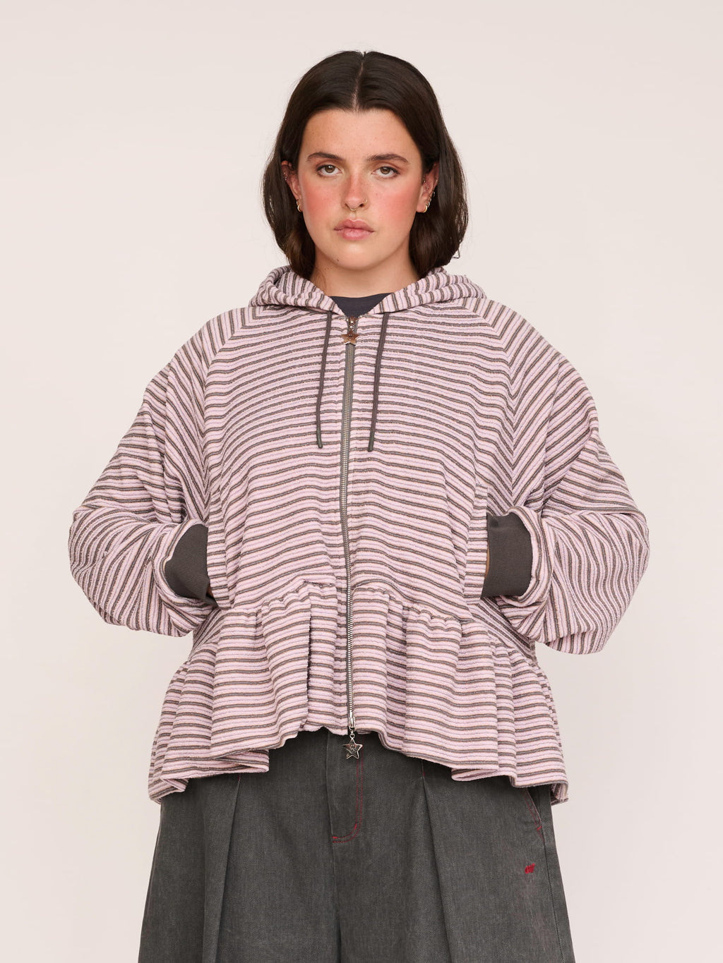 collection-curve, collection-curve-tops, model:Bella wears size XXL and is 5’10”