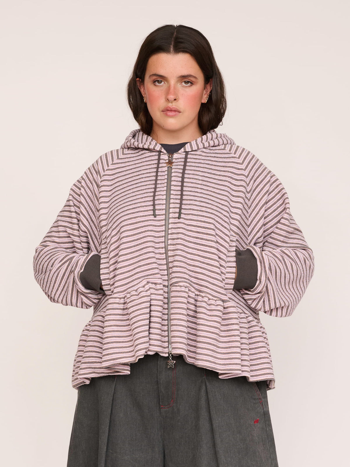 collection-curve, collection-curve-tops, model:Bella wears size XXL and is 5’10”