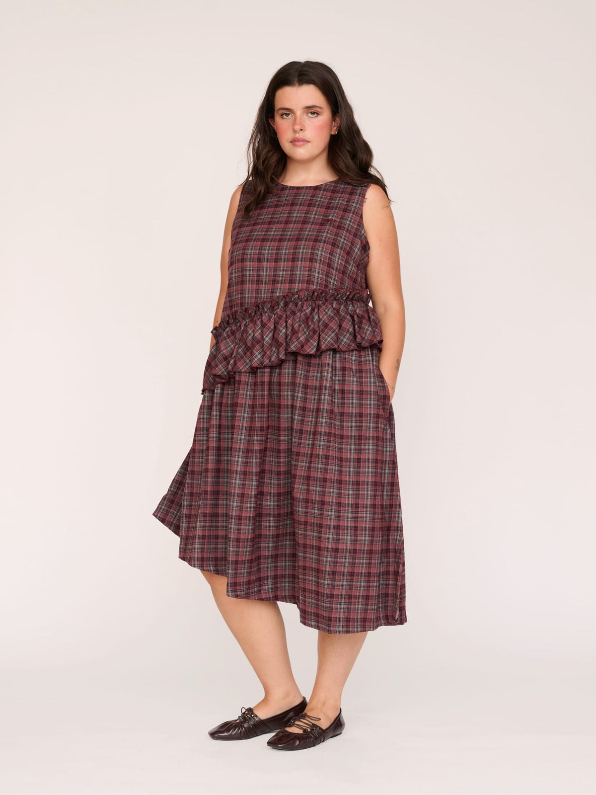 collection-curve, collection-curve-dresses, model:Bella wears size 18 and is 5’10”