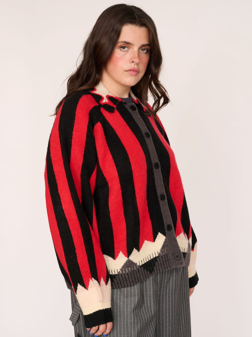 model:Bella wears size XXL and is 5’10”