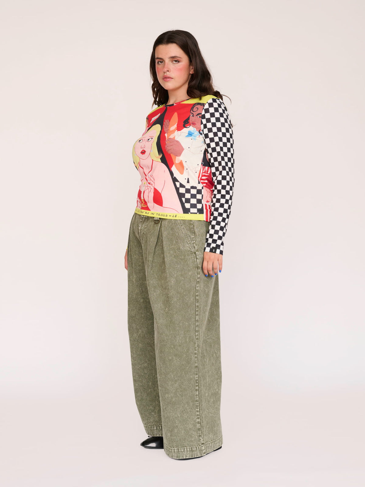 model:Bella wears size XXL and is 5’10”