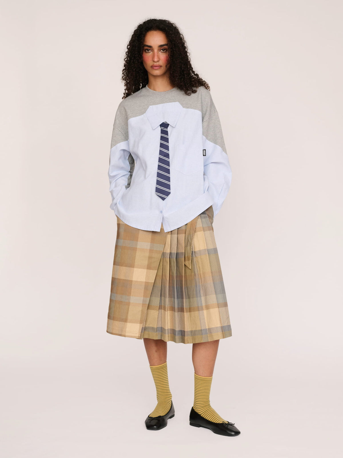 model:Furra wears size S and is 5’10” collection-layer-up