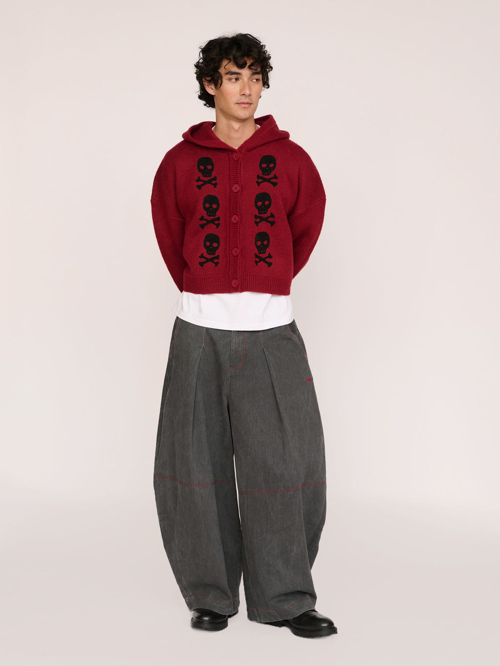 model:Emmett wears size L and is 6’1”