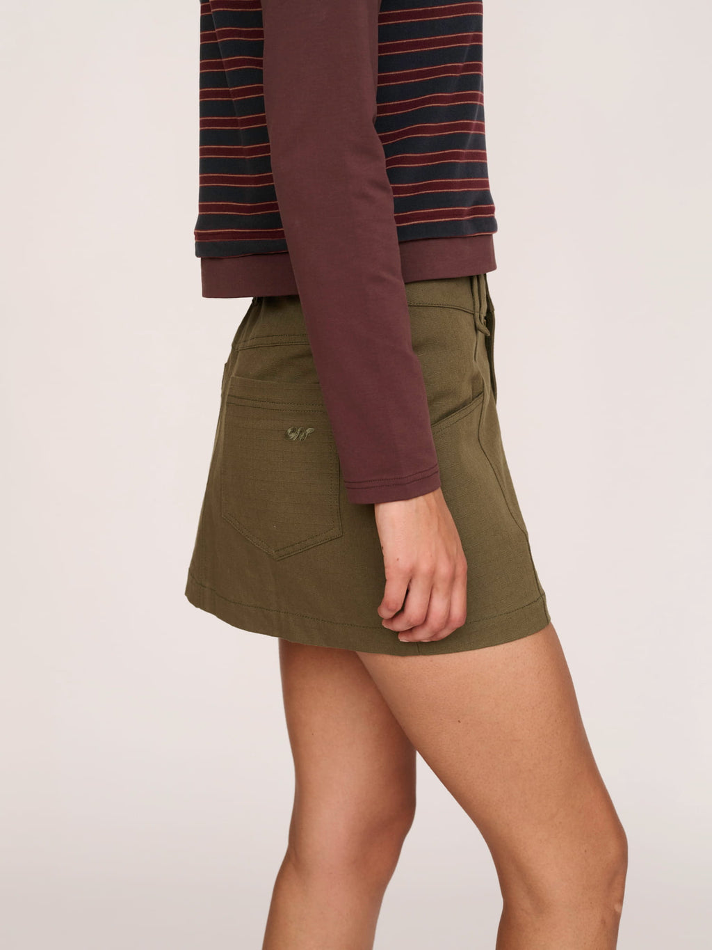 model:Furra wears size 8 and is 5’10”