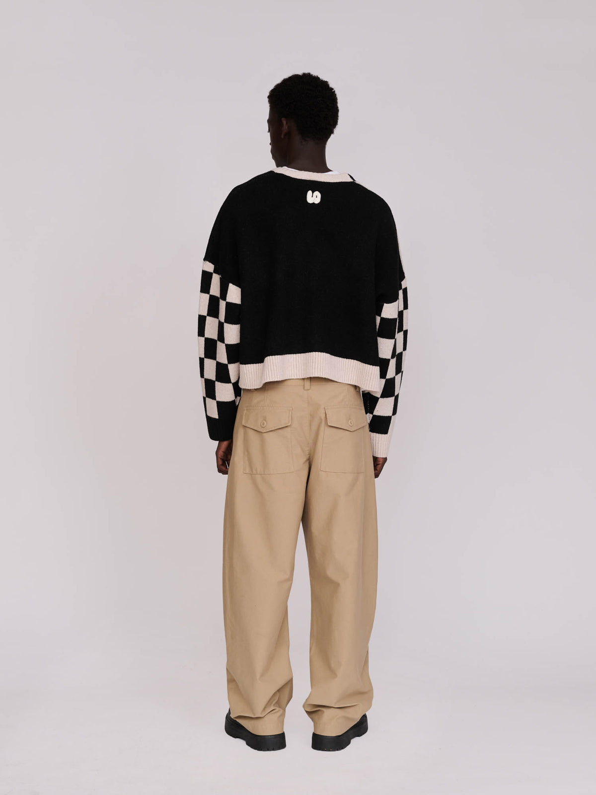 model:Elhadj wears size XXL and is 6’1”