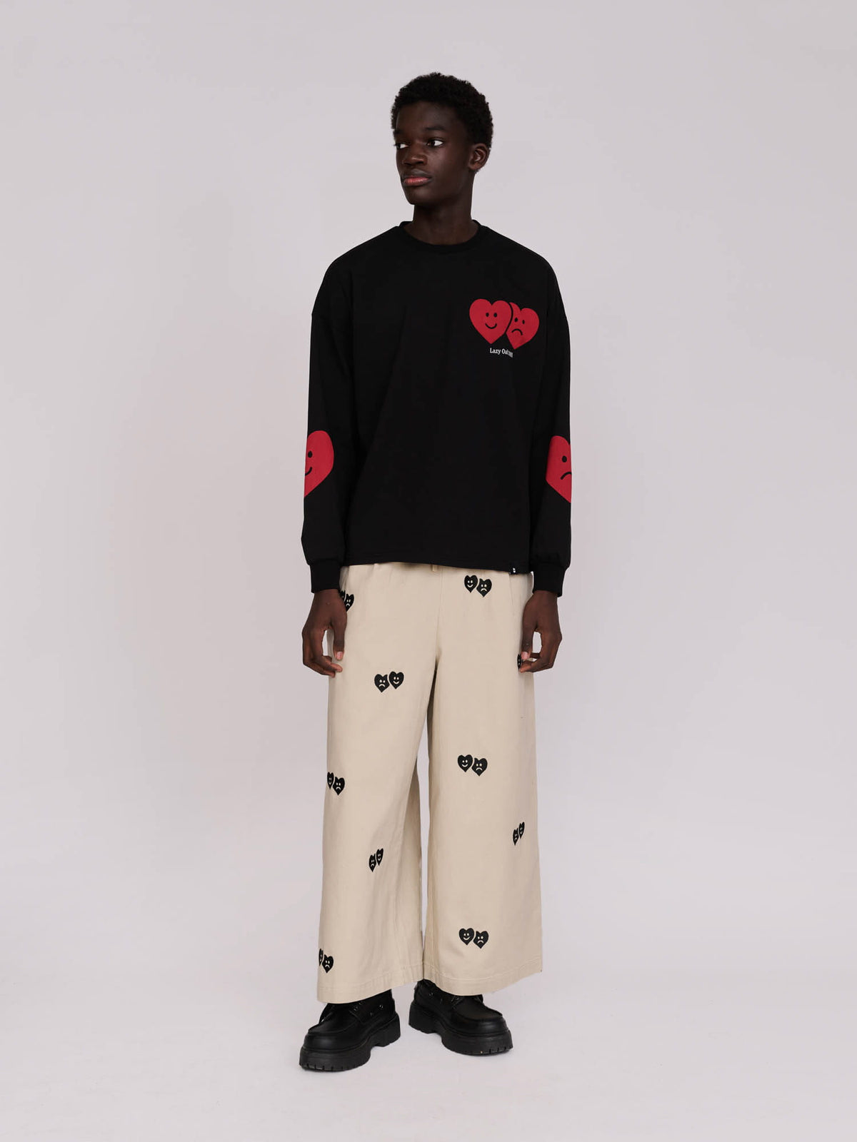 model:Elhadj wears size S and is 6’1”