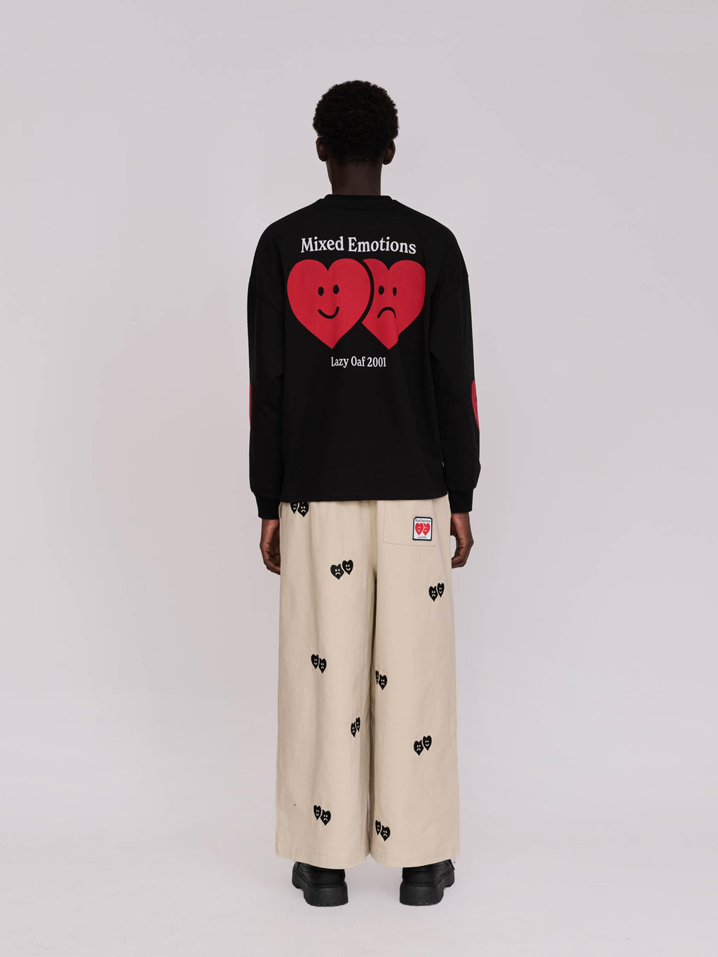 model:Elhadj wears size L and is 6’1”