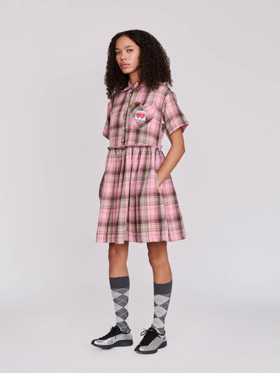 model:Florence wears size 8 and is 5’6”