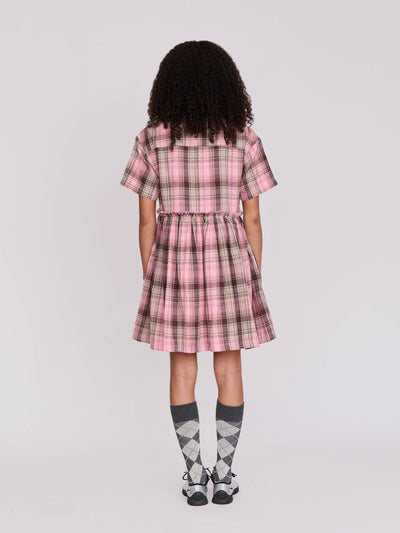 model:Florence wears size 8 and is 5’6”