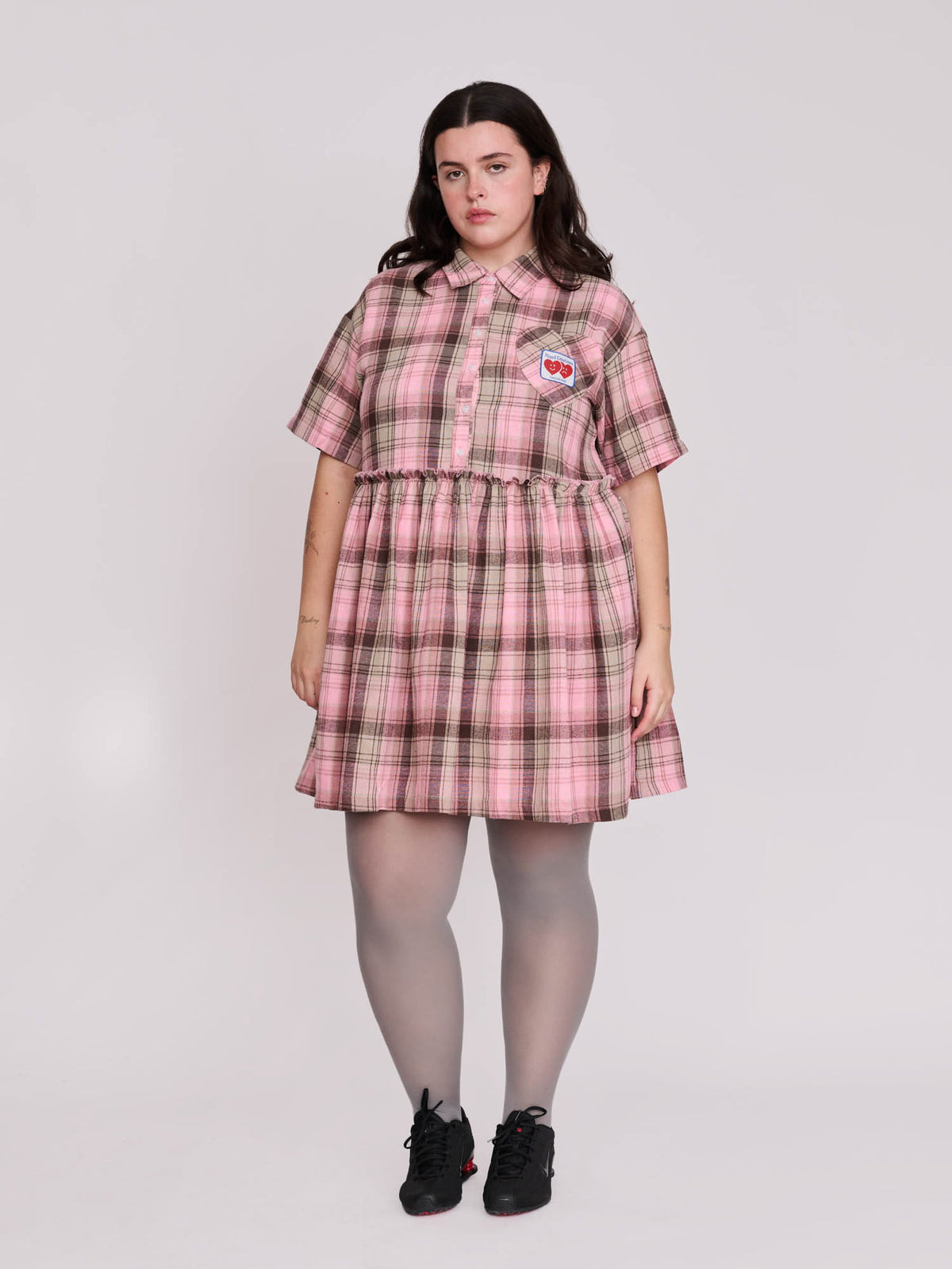 model:Bella wears size 18 and is 5’10”
