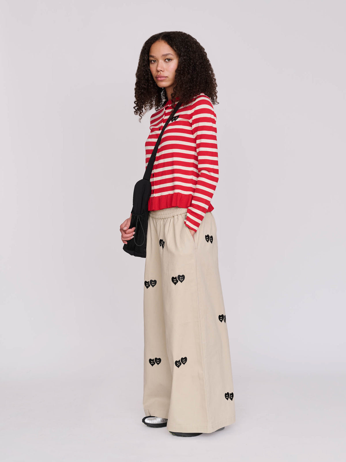 model:Florence wears size S and is 5’6”