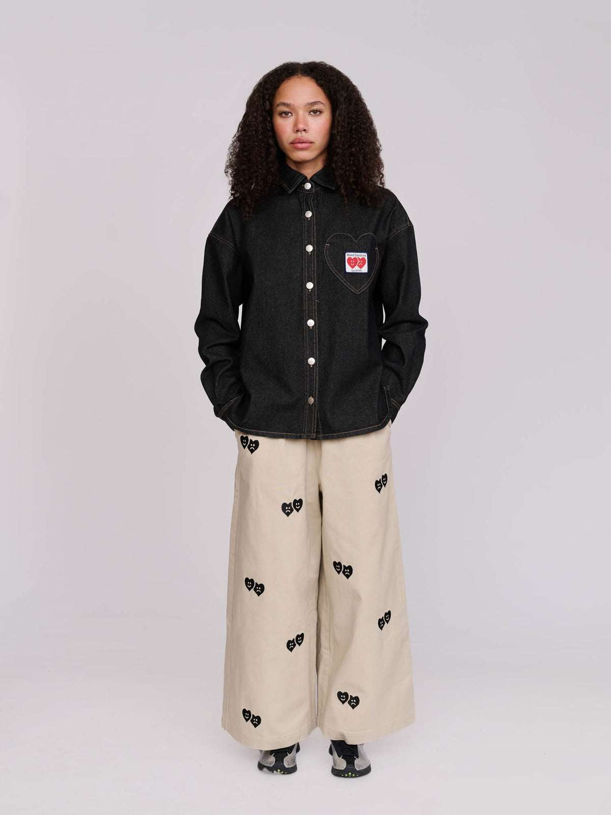 model:Florence wears size S and is 5’6”