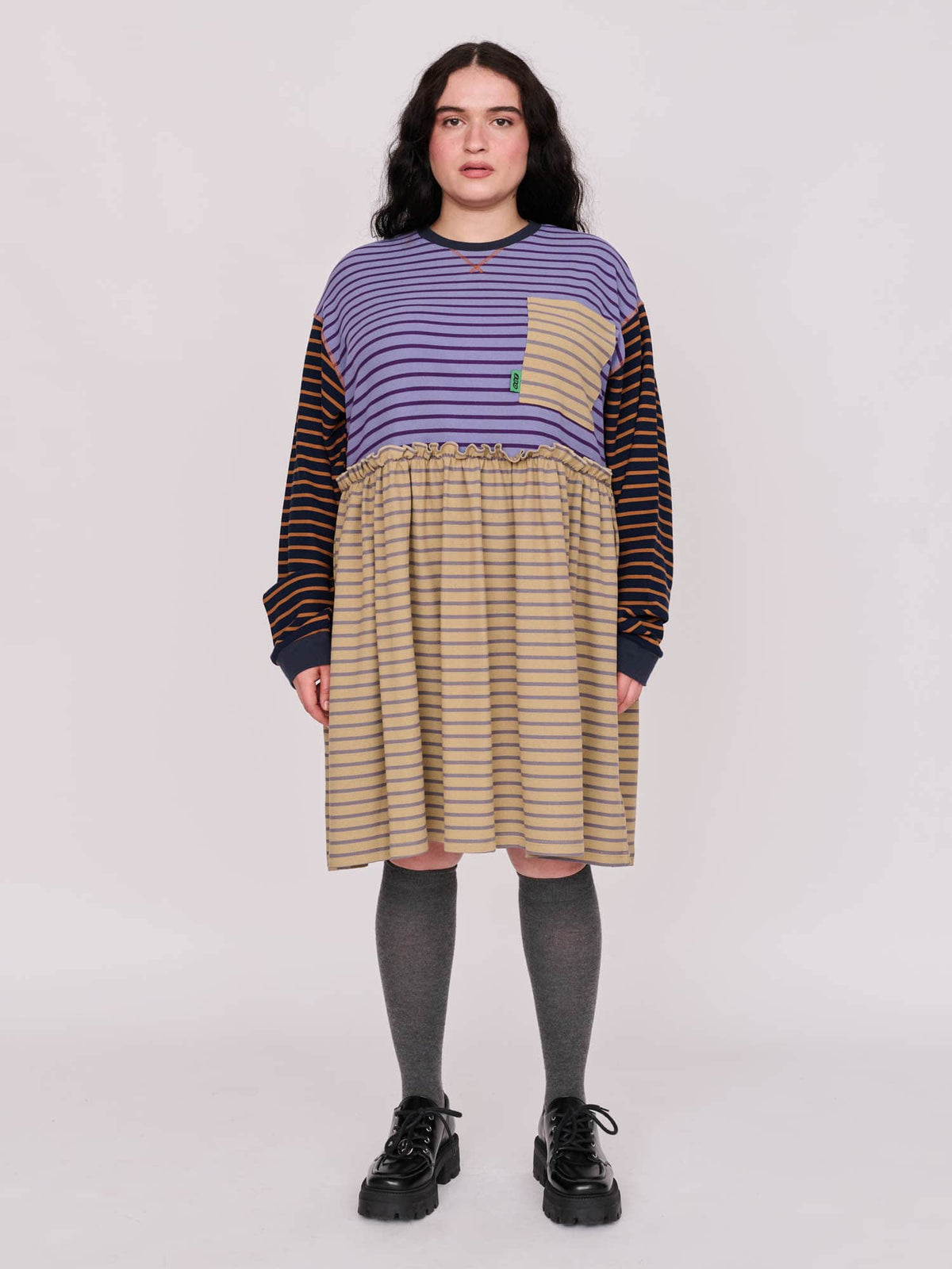 collection-curve, model:Yasmin wears size XXL and is 5’4”