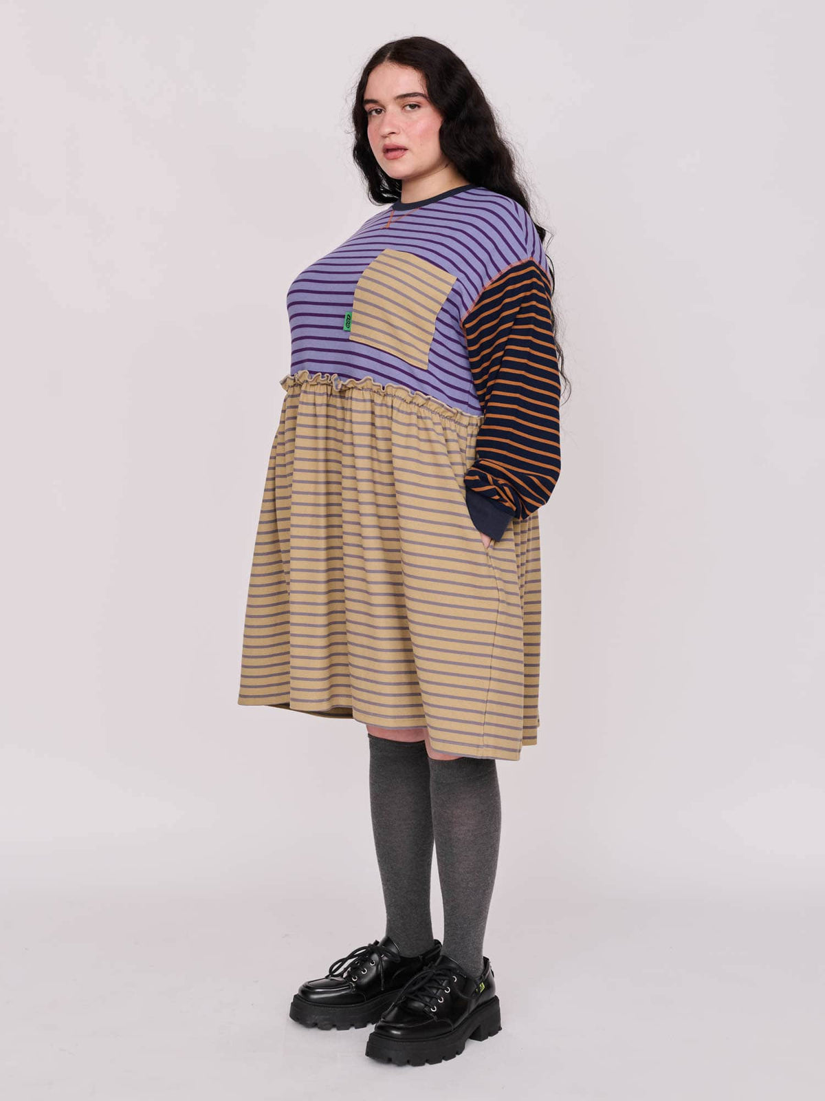 model:Yasmin wears size XXL and is 5’4”