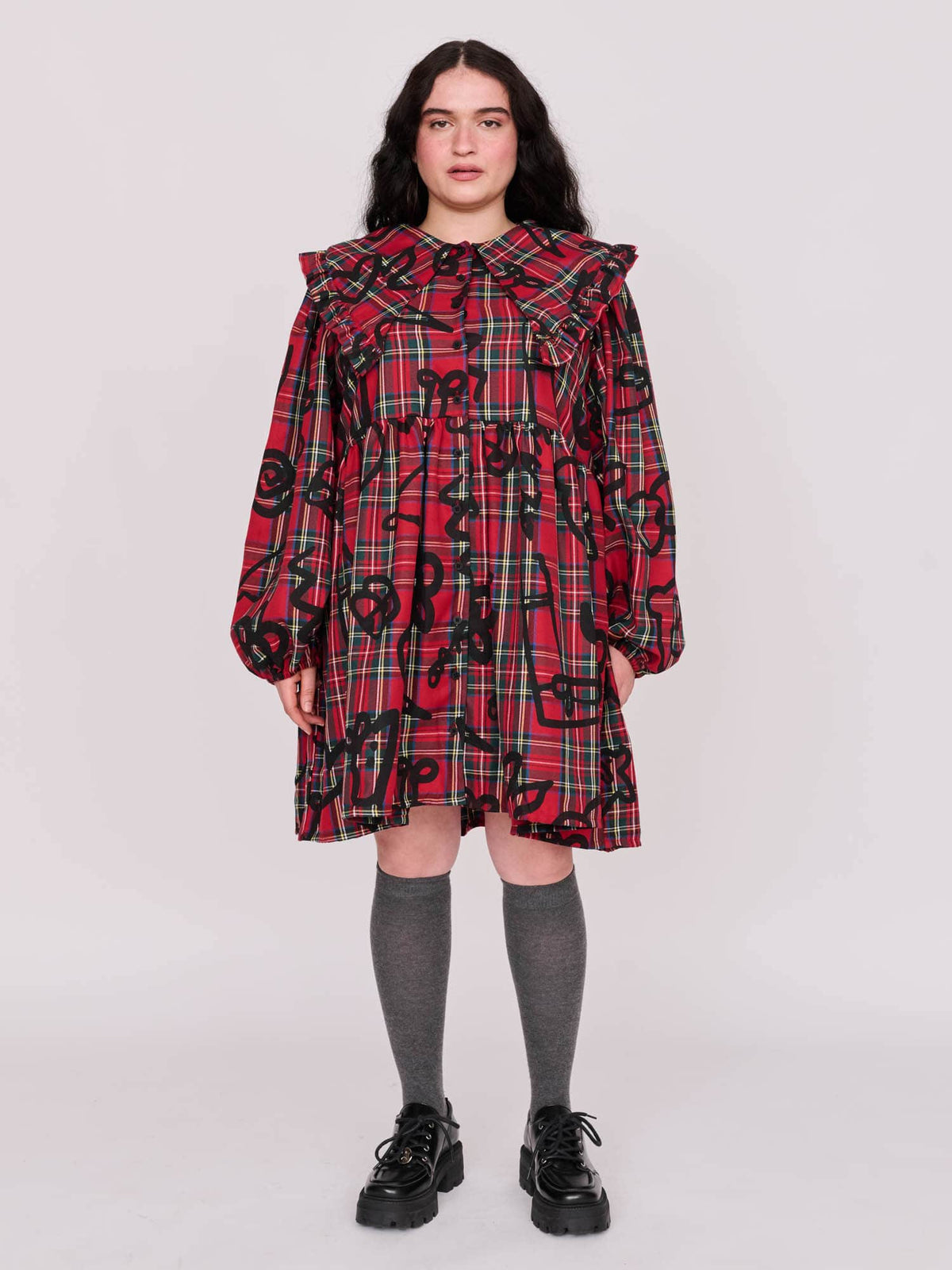 collection-curve, model:Yasmin wears size 18 and is 5’ 4”