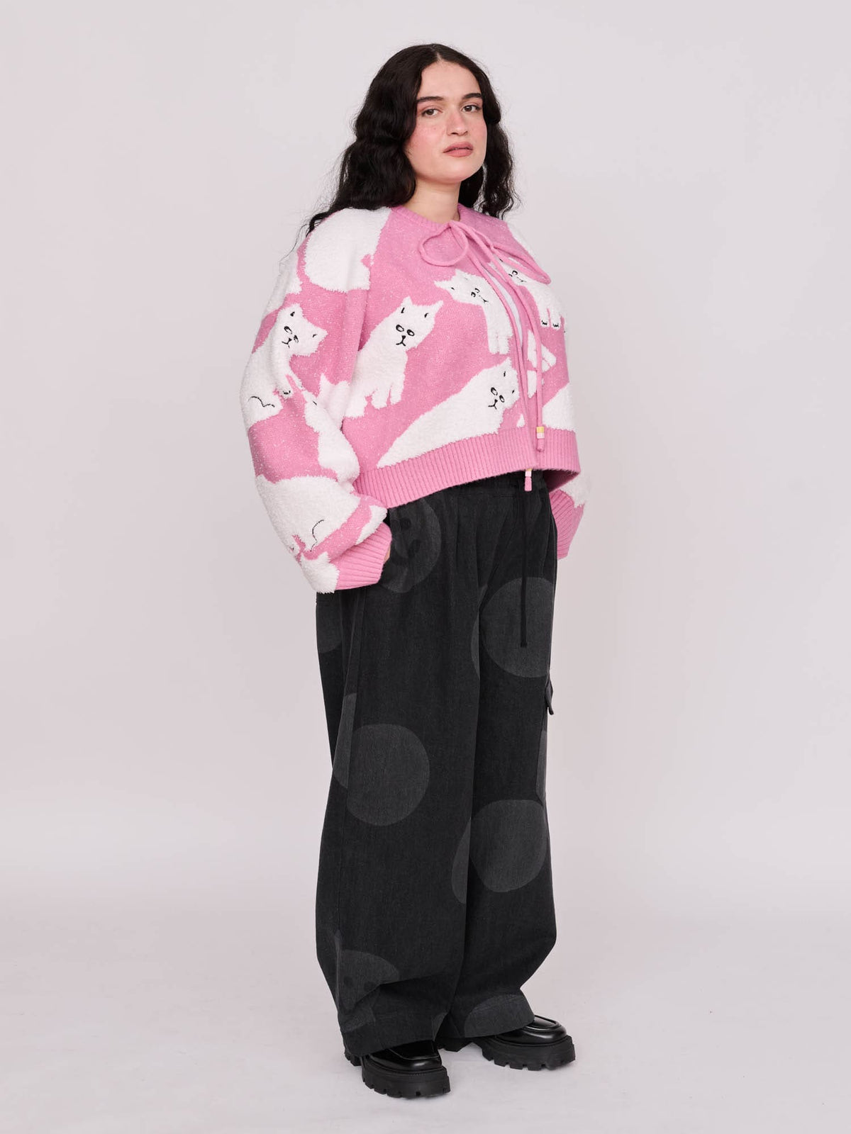 model:Yasmin wears size XXL and is 5’ 4”