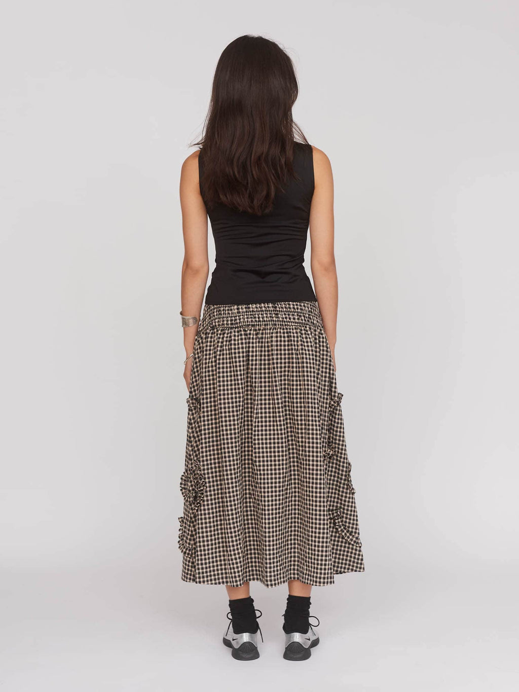 model:Aira wears size 8 and is 5’9”