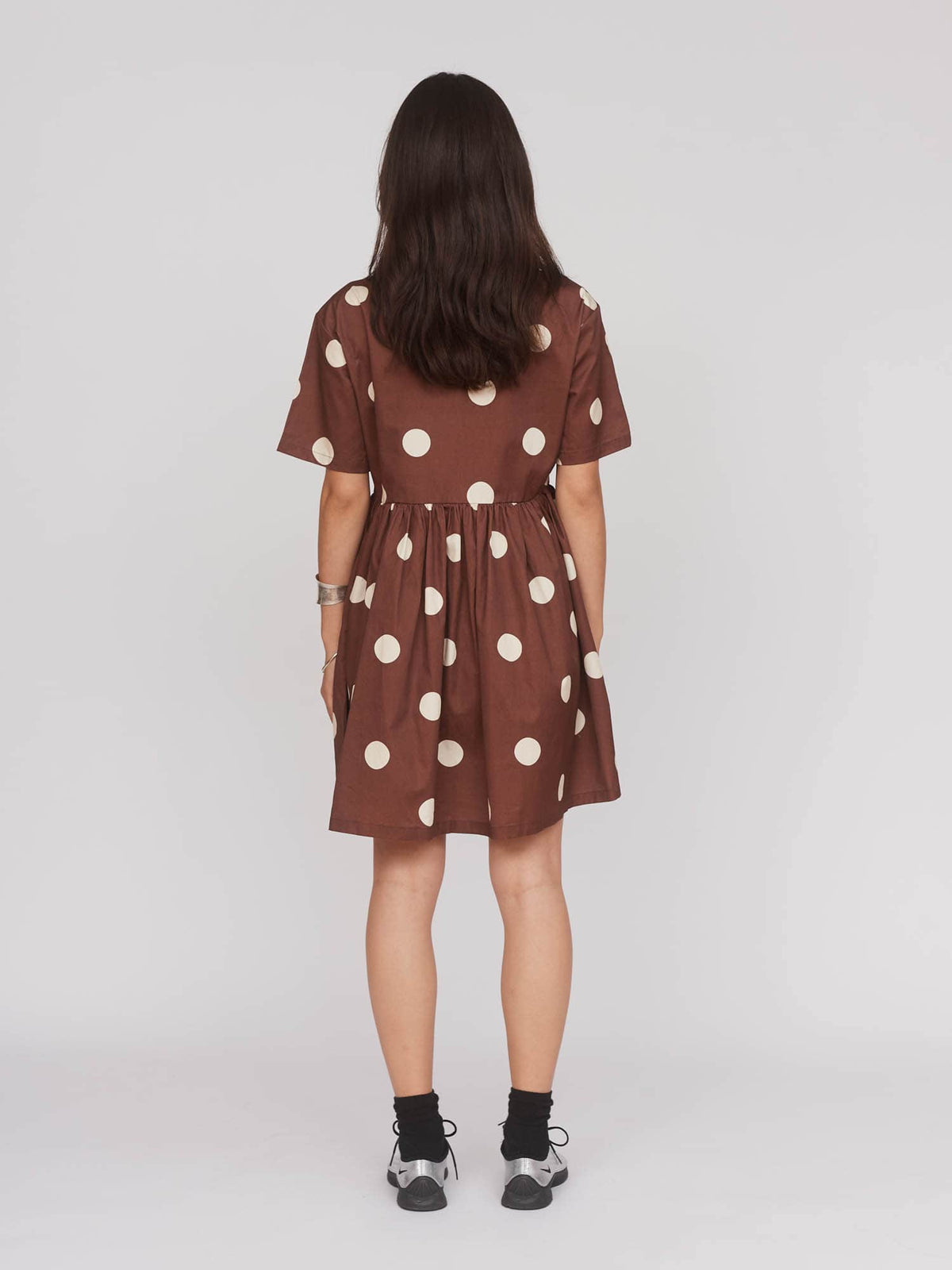 model:Aira wears size 8 and is 5’9”