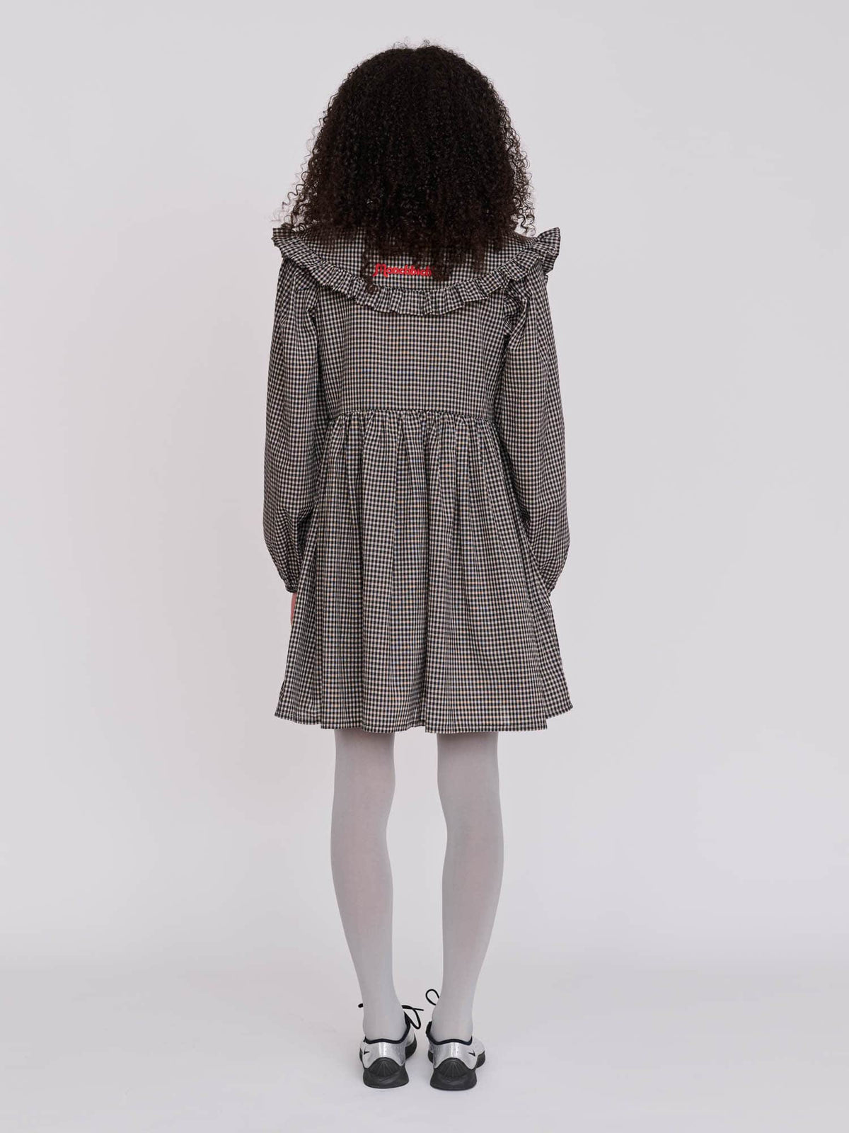model:Florence wears size S and is 5’6”