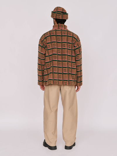 model:Ali wears size L and is 6’1”