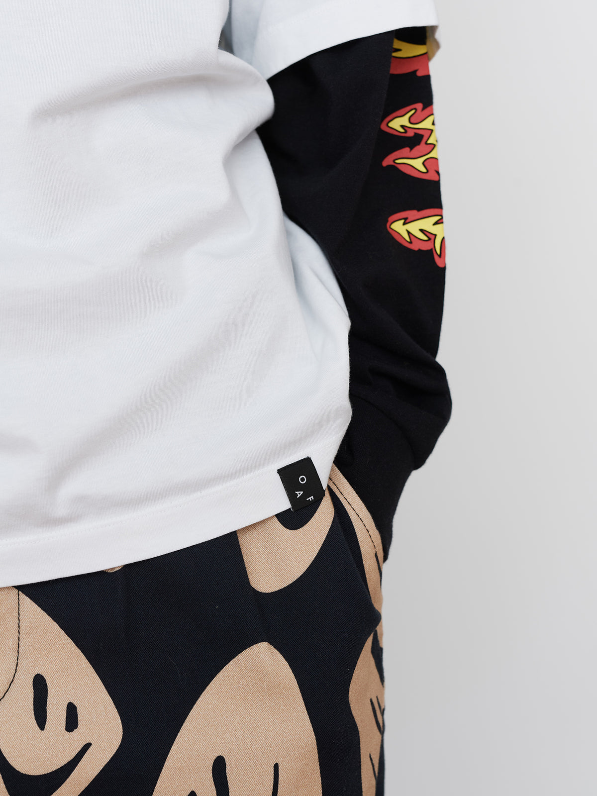 Connecting T-shirt