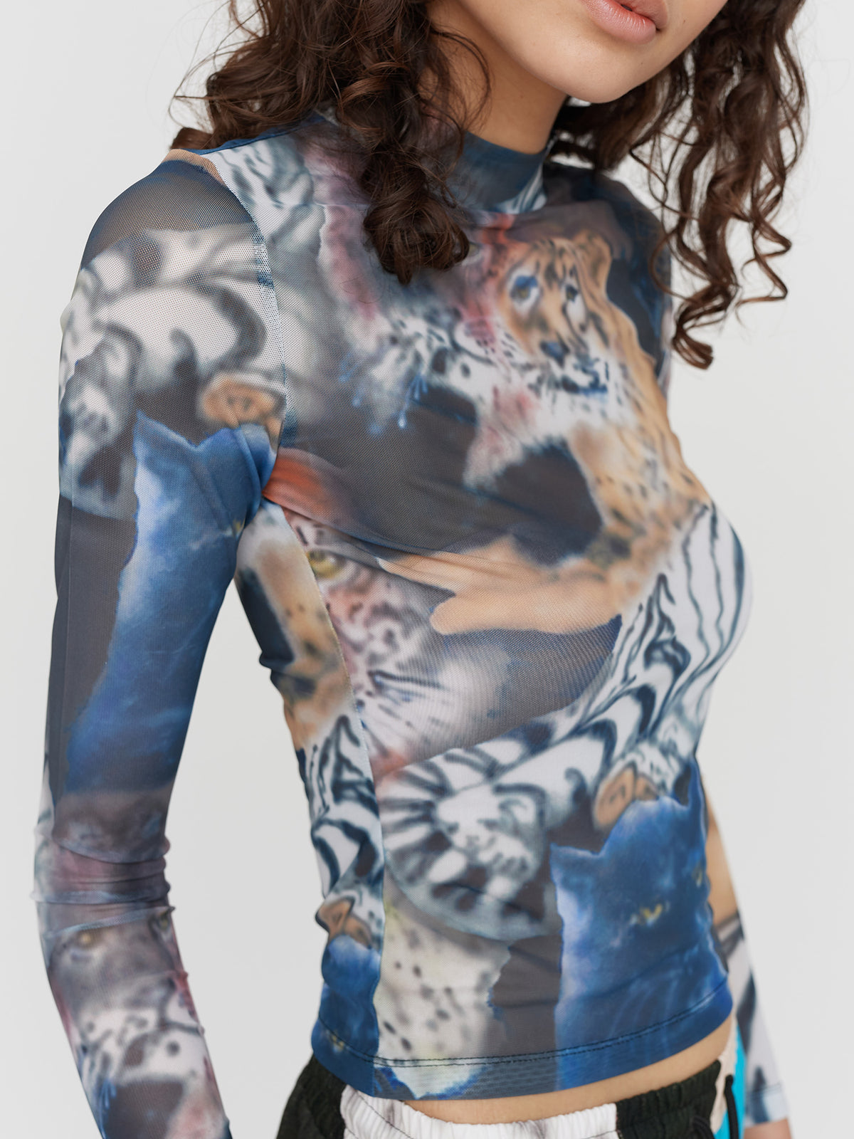 LO x Ricardo Passaporte Big Cat Mesh top
